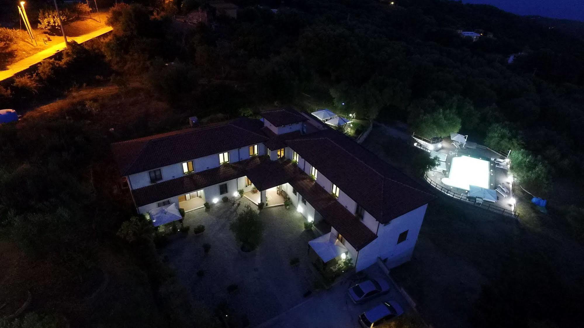 Tenuta Terre Di Bosco Oasi Di Relax Nel Cilento San Giovanni a Piro Εξωτερικό φωτογραφία